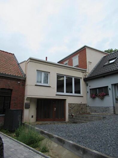 Rue Robersart, Nouvelles : Maison 3 pièces à vendre