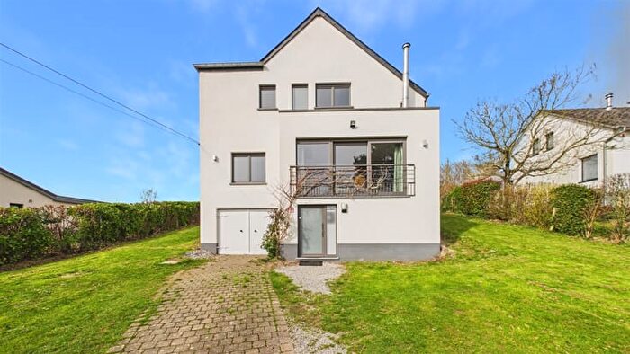 Rue du Cerisier, MONTSAINTGUIBERT - Maison 5 pièces à vendre