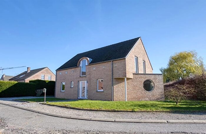 Rue Ghislain Leemans, Hannut : Maison 4 pièces à vendre