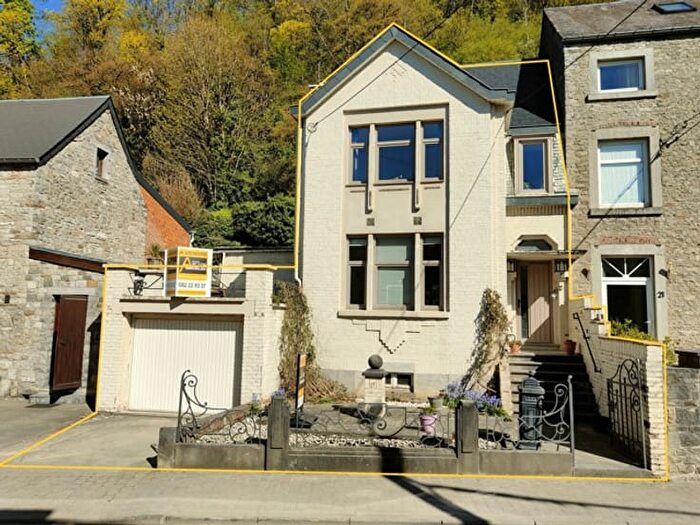 Maison 3 pièces à Rue du Blacet, Yvoir, à vendre