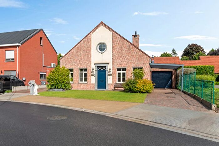 Maison 4 pièces à Verbindingsstraat, Rijkevorsel, à vendre
