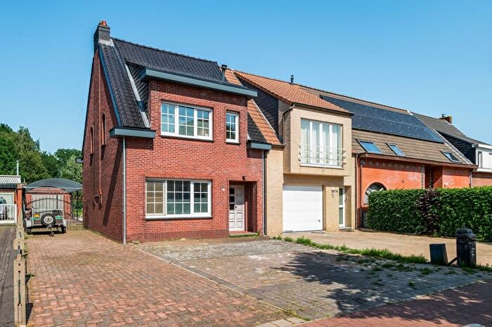 Pauwelslei, Brasschaat : Maison 4 pièces à vendre