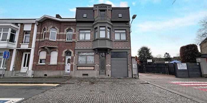 Péruwelz, Henegouwen : Maison 5 pièces à vendre