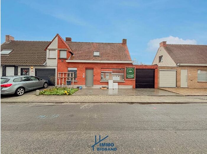 Maison 9 pièces à Onderwijsstraat, A, à vendre