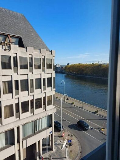 Appartement 4 pièces à Rue Barbe D'or, Liège, à louer
