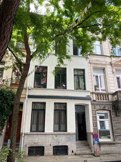 Appartement à Dodoensstraat, Antwerpen, à louer