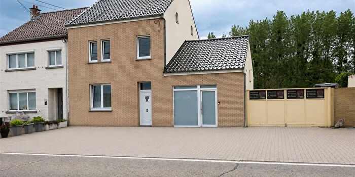 Maison 5 pièces à Zavelbergweg, Tongeren, à vendre