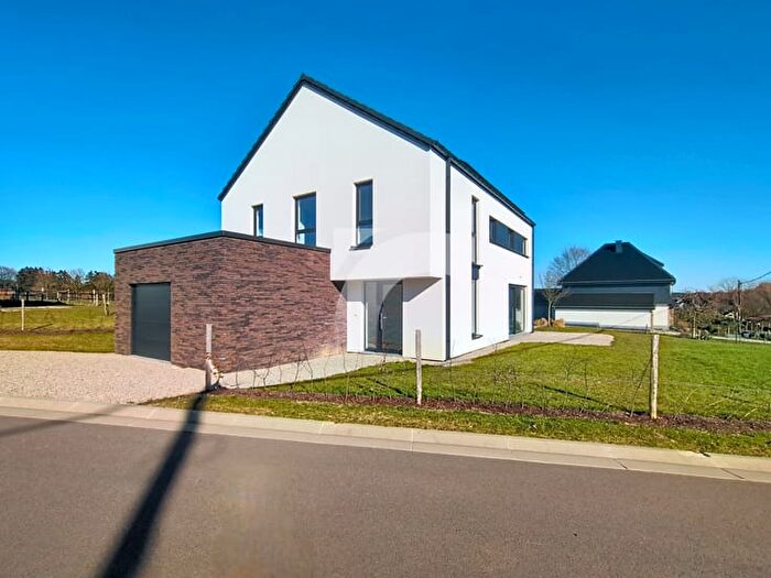 Maison 4 pièces à vendre à Malmedyer Straße, Bullange