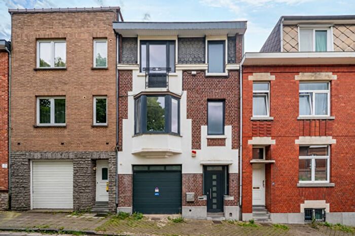 Maison 17 pièces à vendre à Rue Joseph Melen, Verviers