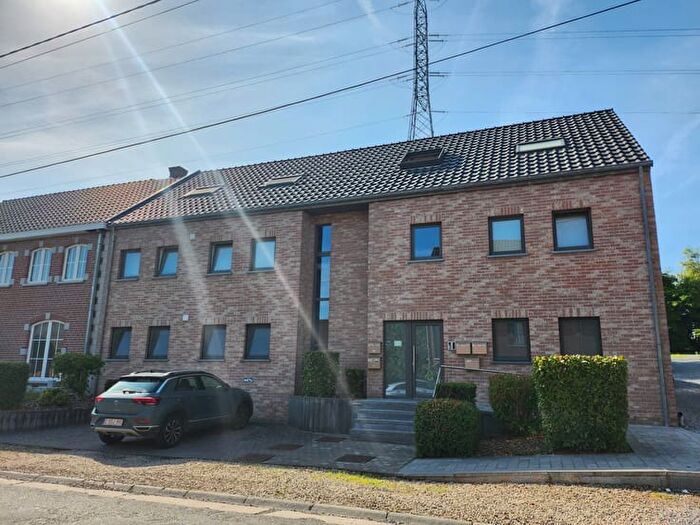 Appartement 8 pièces à Rue Des Écossais, Mons, à louer