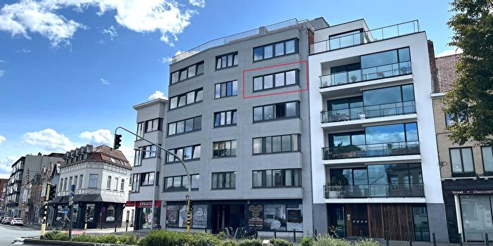 Stationsstraat, Eeklo : Appartement 3 pièces à vendre
