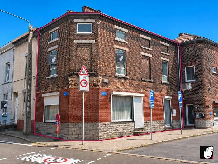 Rue de Fleurus, Châtelet : Maison 2 pièces à vendre