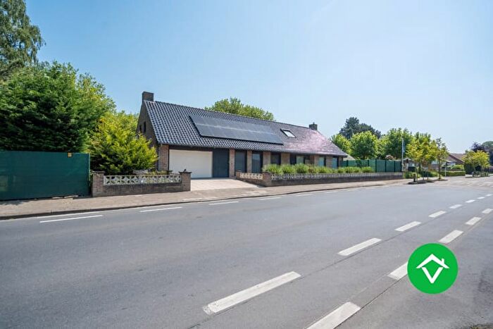 Maison 4 pièces à vendre à Bruggestraat, Eernegem