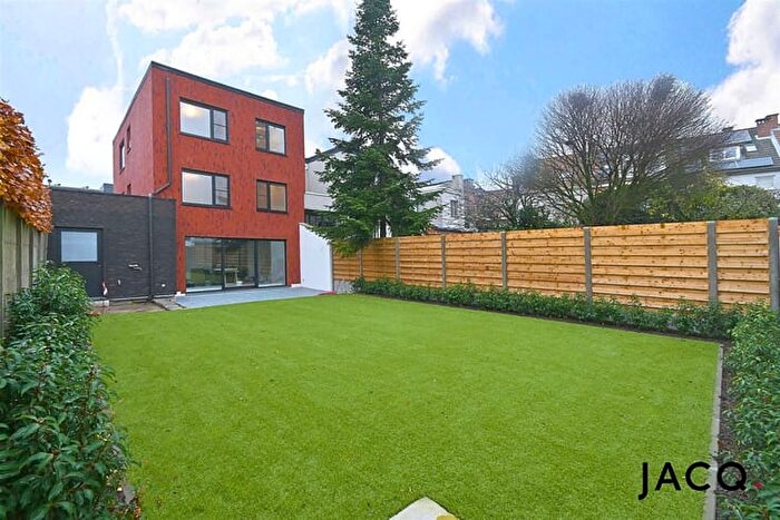 Kanunnik Peetersstraat, Berchem : Appartement 2 pièces à vendre