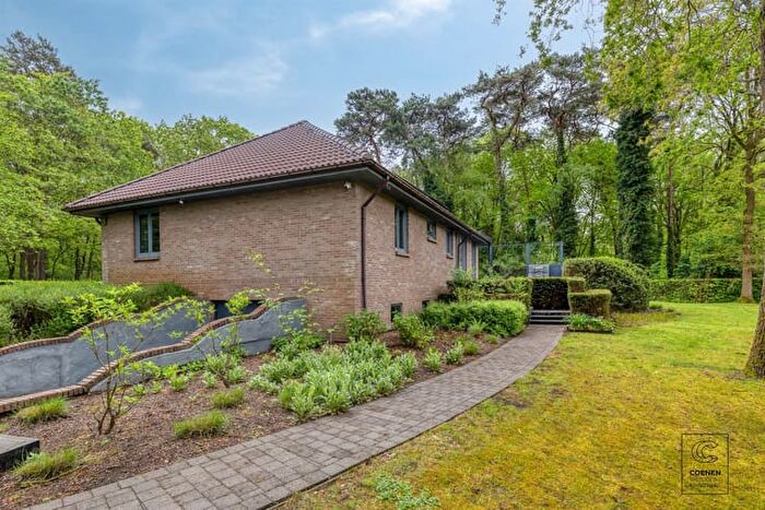 Maison 4 pièces à vendre à Essensteenweg, Kapellen
