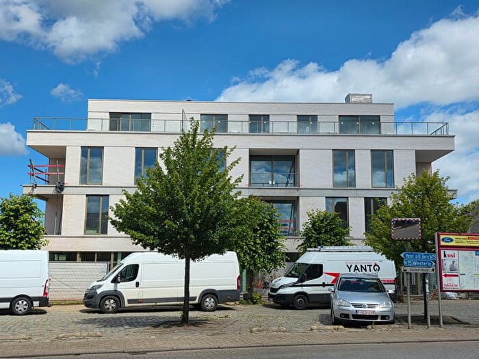 Appartement 5 pièces à Stationsstraat, Hulshout, à louer