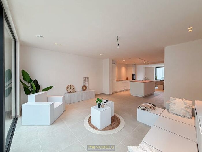 Maison 14 pièces à vendre à Nederzwalmsesteenweg, Kruisem