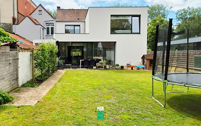 Baron Ruzettelaan, Assebroek : Maison 1 pièce à vendre