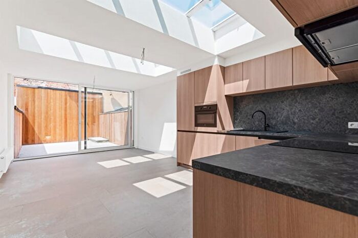 Rolliersstraat, SINTNIKLAAS - Maison 4 pièces à vendre
