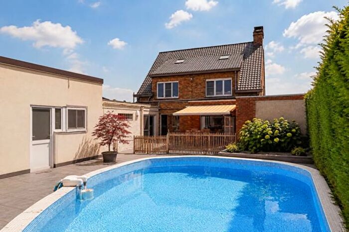 Maison 4 pièces à vendre à Brugsestraat, Zedelgem