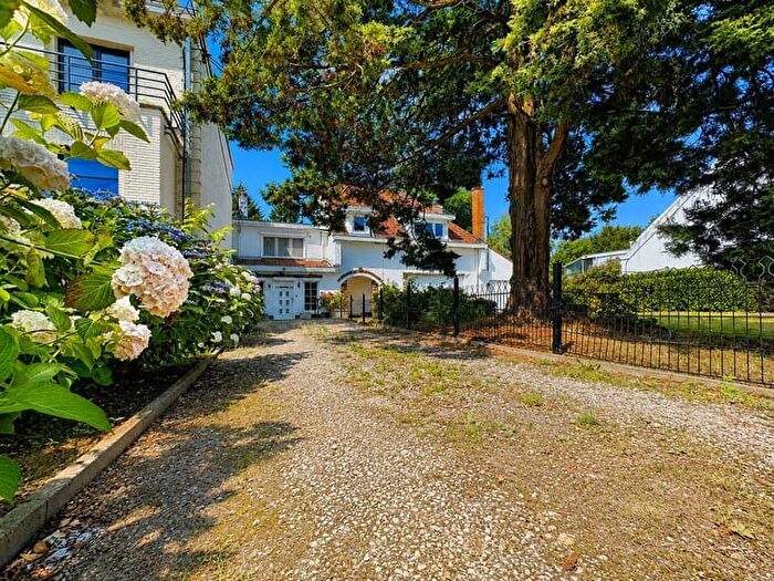 Maison 3 pièces à vendre à Avenue Emile Theys, Waterloo