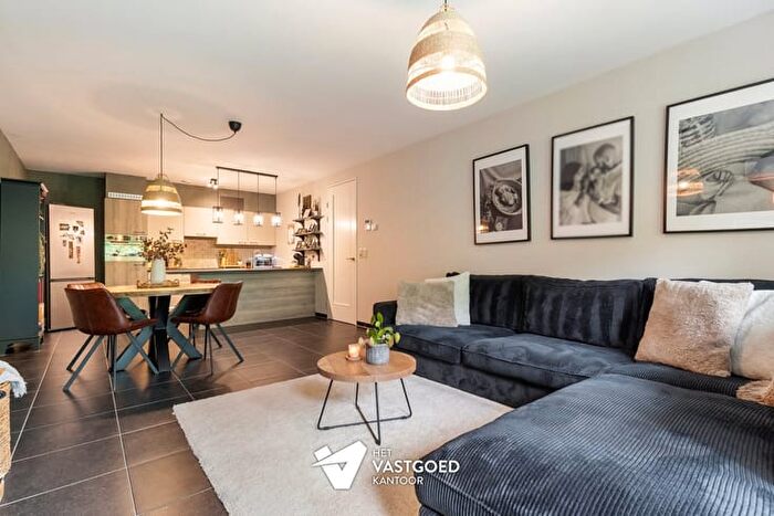 Dennenstraat, Beringen : Appartement 2 pièces à vendre