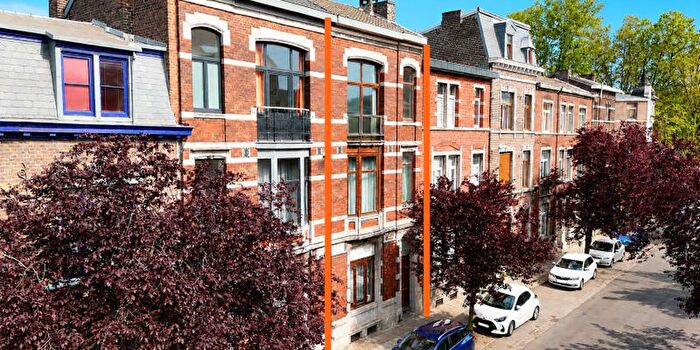 Maison 4 pièces à Rue du Parlement, Liège, à vendre