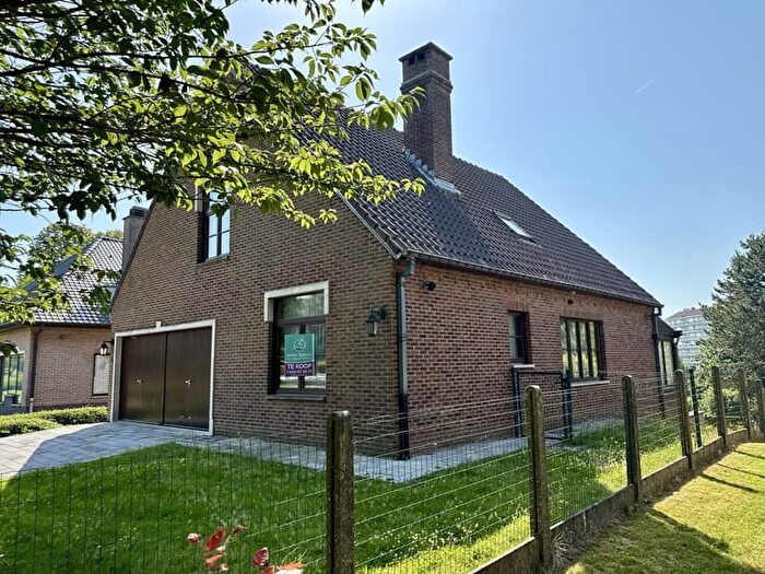Maison 4 pièces à Sint Quirinuslaan, ZELLIK, à vendre
