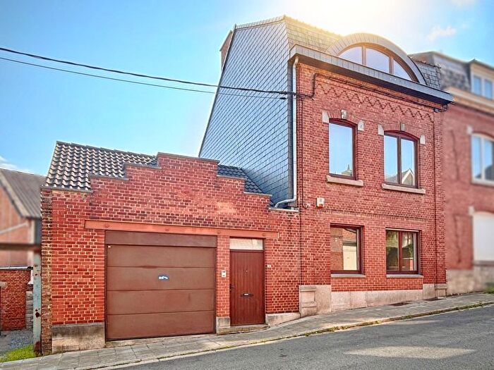 Maison 4 pièces à vendre à Rue des Trois Piliers, Namur