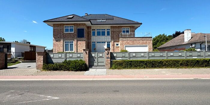 Leopold IIIstraat, Vliermaal : Maison 9 pièces à vendre