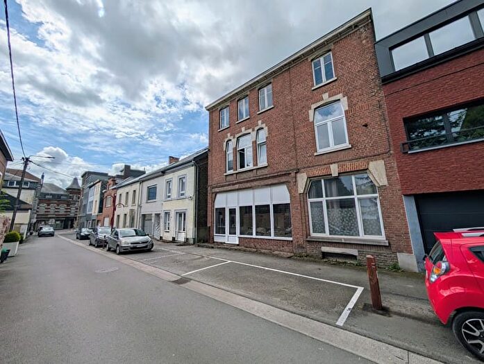 Maison 4 pièces à Rue du Voisin, AUVELAIS, à vendre