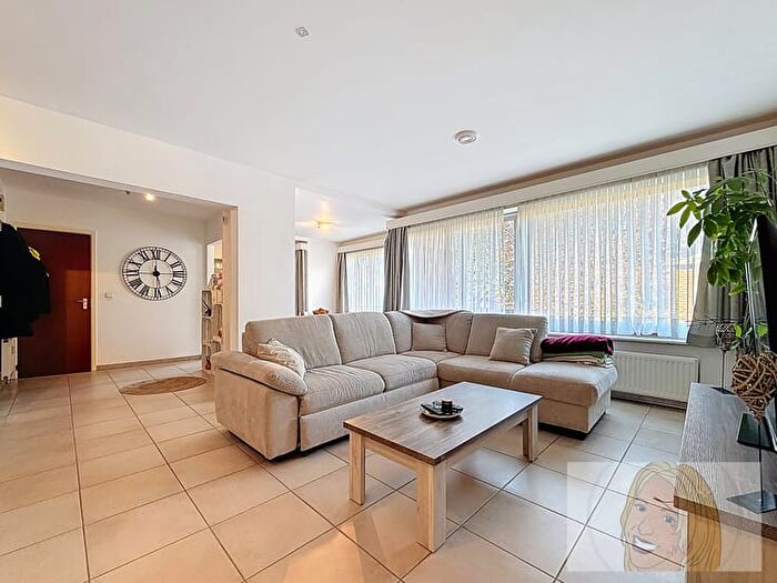 Appartement 8 pièces à Rue Michel Melchior, Sambreville, à vendre