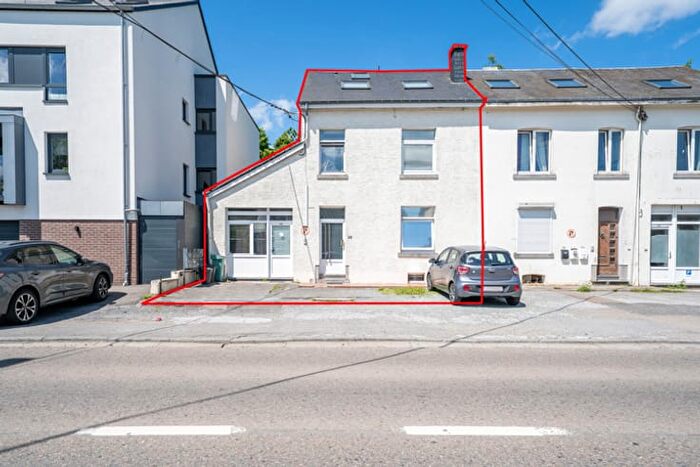 Avenue de Bouillon, LibramontChevigny - Maison 8 pièces à vendre