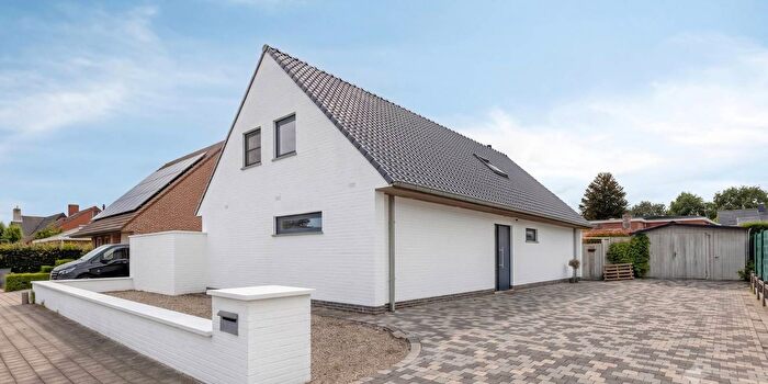 Maison 4 pièces à Rietbeekstraat, Oostrozebeke, à vendre