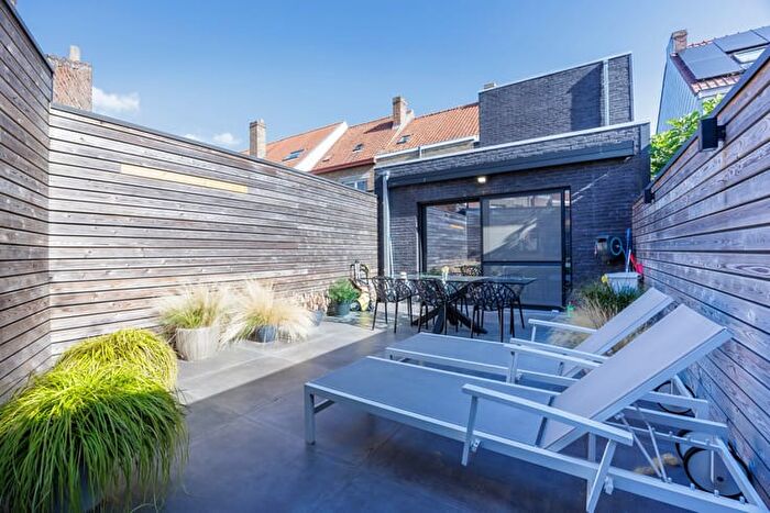 Julius Delaplacestraat, SintKruis - Maison 8 pièces à vendre