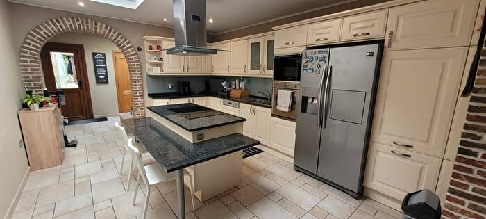 Maison 17 pièces à Rue Jean Caluwaert, Jumet, à vendre