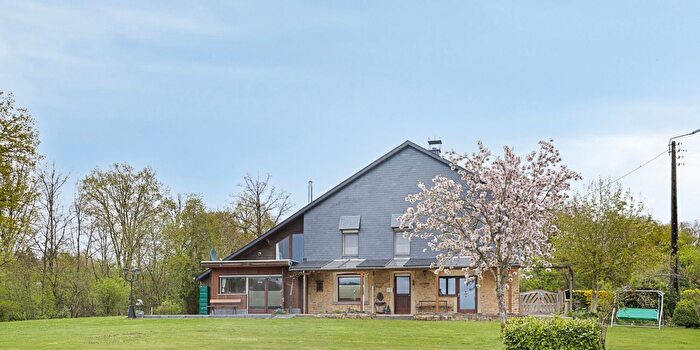 Maison 9 pièces à vendre - FermedePérensart, Florenville
