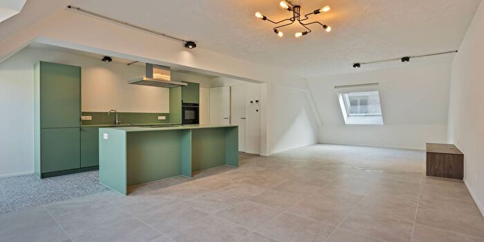 Appartement 3 pièces à Burgemeester Bollenstraat, Hasselt, à louer