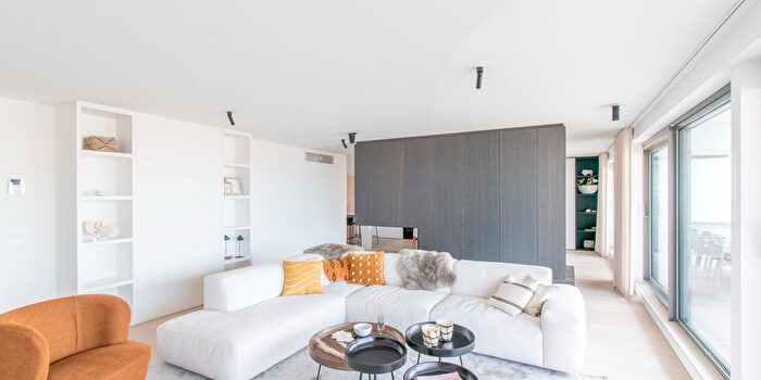 Appartement 3 pièces à vendre à Troonstraat, Mariakerke