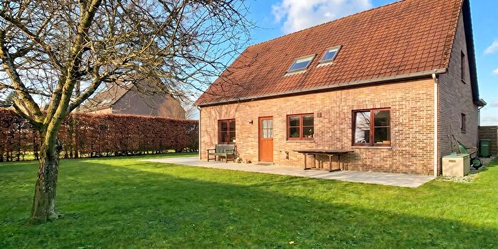 Maison 5 pièces à Sterrebeeklaan, Tervuren, à louer