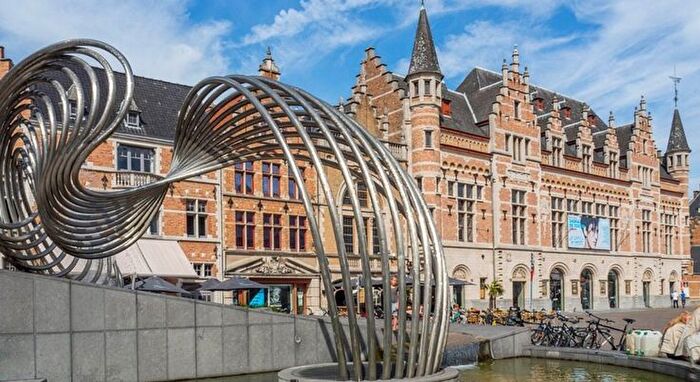 Appartement 3 pièces à Hazelaarstraat, Kortrijk, à vendre