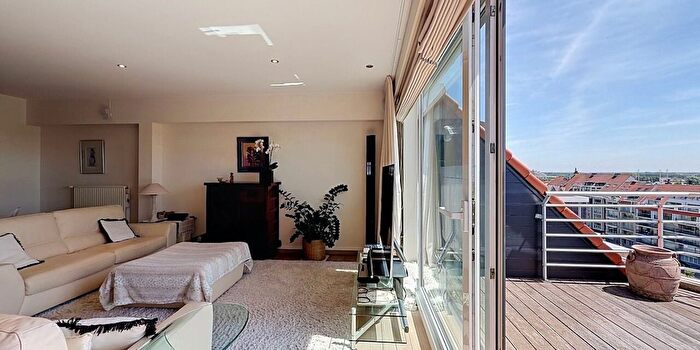 Appartement 2 pièces à Graaf dUrsellaan, HeistaanZee, à vendre