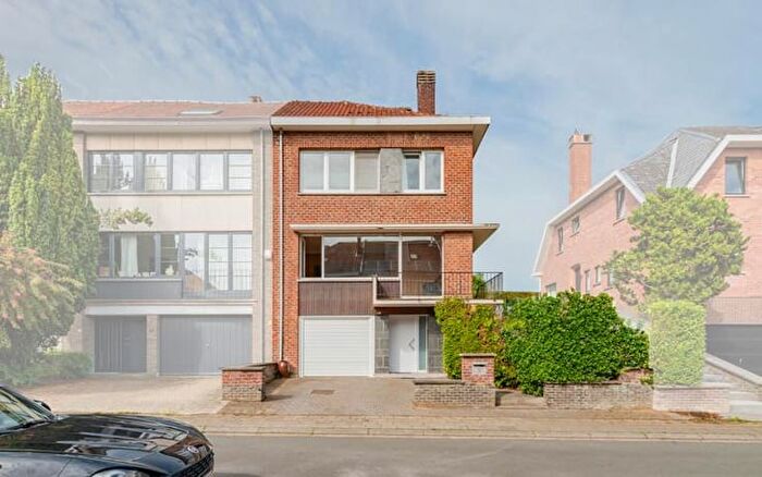 Maison 3 pièces à Tulpenstraat, SintGenesiusRode, à vendre