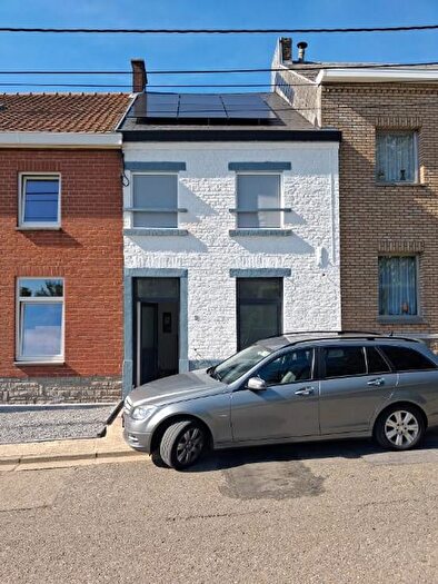 Maison 2 pièces à Rue Du Pajot, JemeppesurSambre, à louer