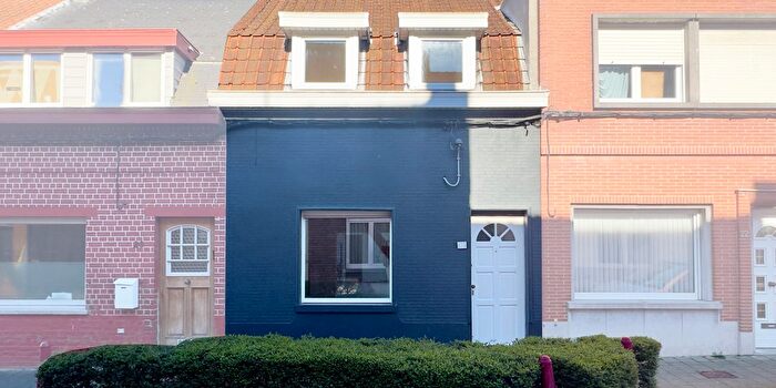 Timmermansstraat, Moeskroen : Maison 2 pièces à vendre
