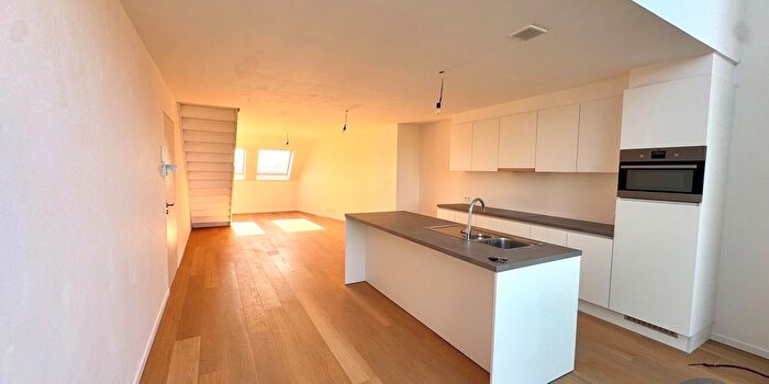 Appartement 2 pièces à Nieuwpoortlaan, Lombardsijde, à louer