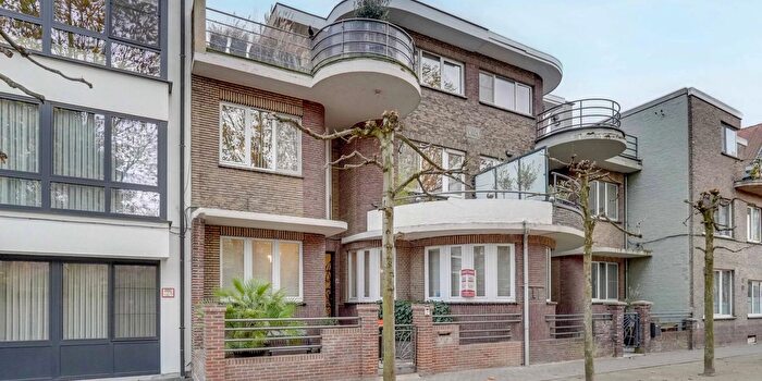 Maison 3 pièces à vendre à Kazernevest, SintTruiden