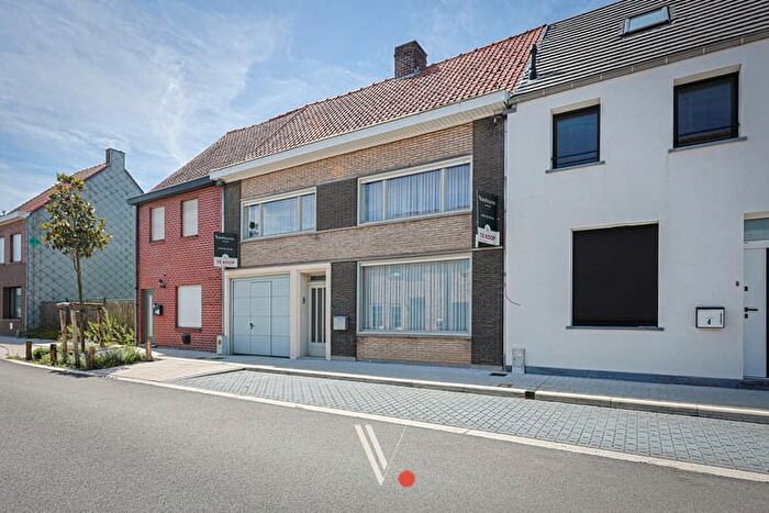 Maison 13 pièces à Kerkhofstraat, Roeselare, à vendre
