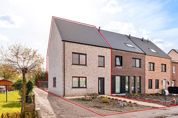 Maison 9 pièces à vendre - Burgemeester Hensstraat, Koningshooikt