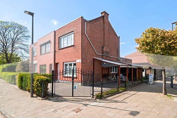 Maison 2 pièces à Koornbloemplein, Antwerpen, à vendre